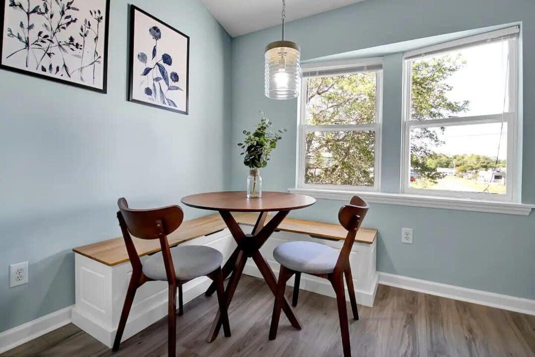 Surf City Serene Waterfront Vacation Home מראה חיצוני תמונה