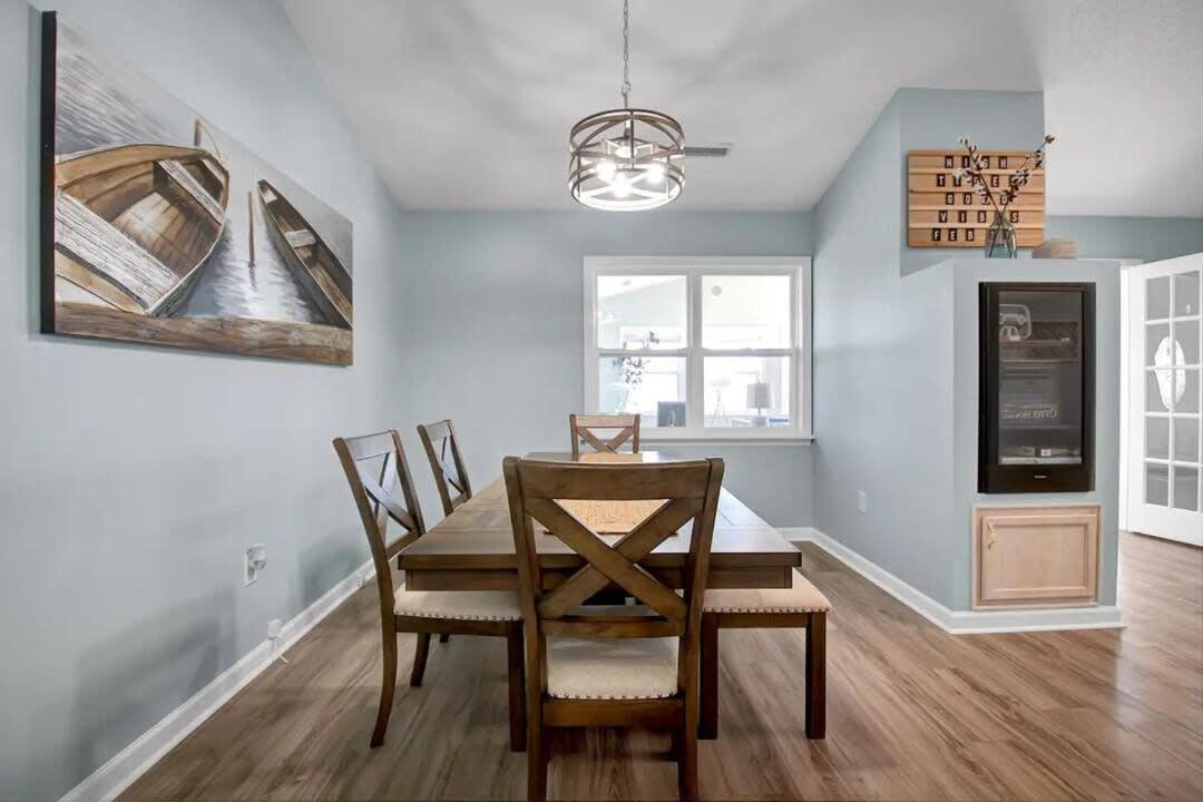 Surf City Serene Waterfront Vacation Home מראה חיצוני תמונה