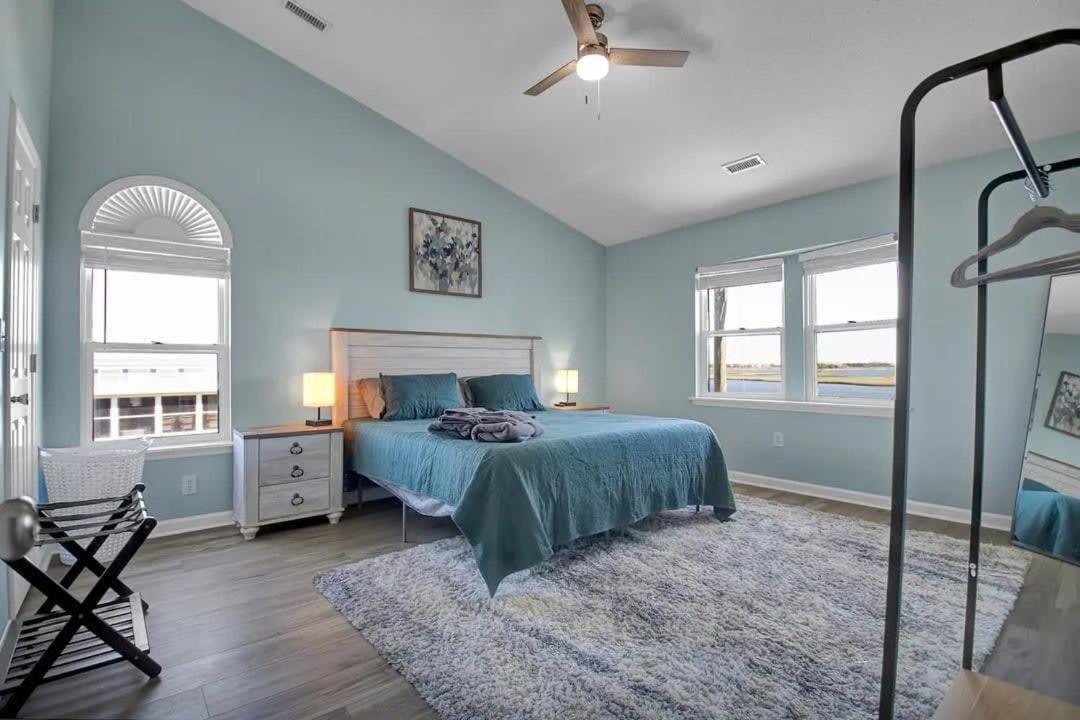Surf City Serene Waterfront Vacation Home מראה חיצוני תמונה