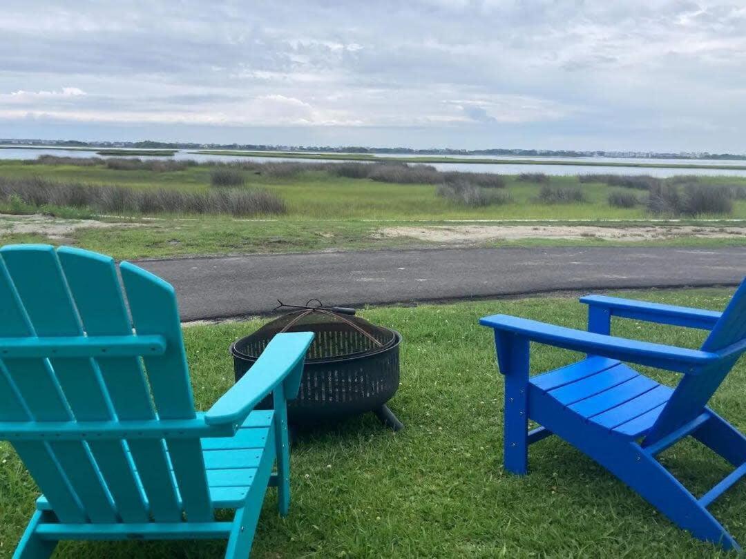 Surf City Serene Waterfront Vacation Home מראה חיצוני תמונה