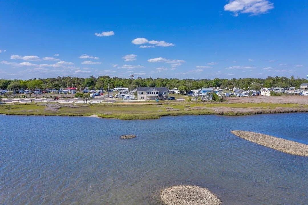 Surf City Serene Waterfront Vacation Home מראה חיצוני תמונה